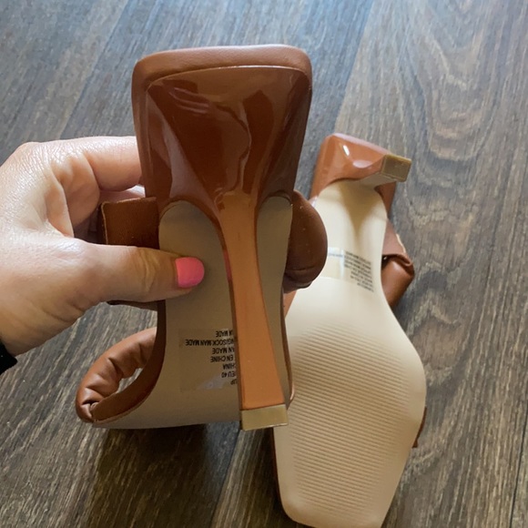 Rita Ora x Shoedazzle Turned Up Two Strap Heels - Picture 7 of 16